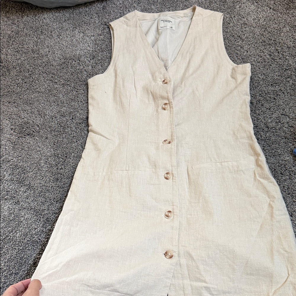 Abercrombie Medium Tall Minimalist Cream Button-Front Sleeveless Dress